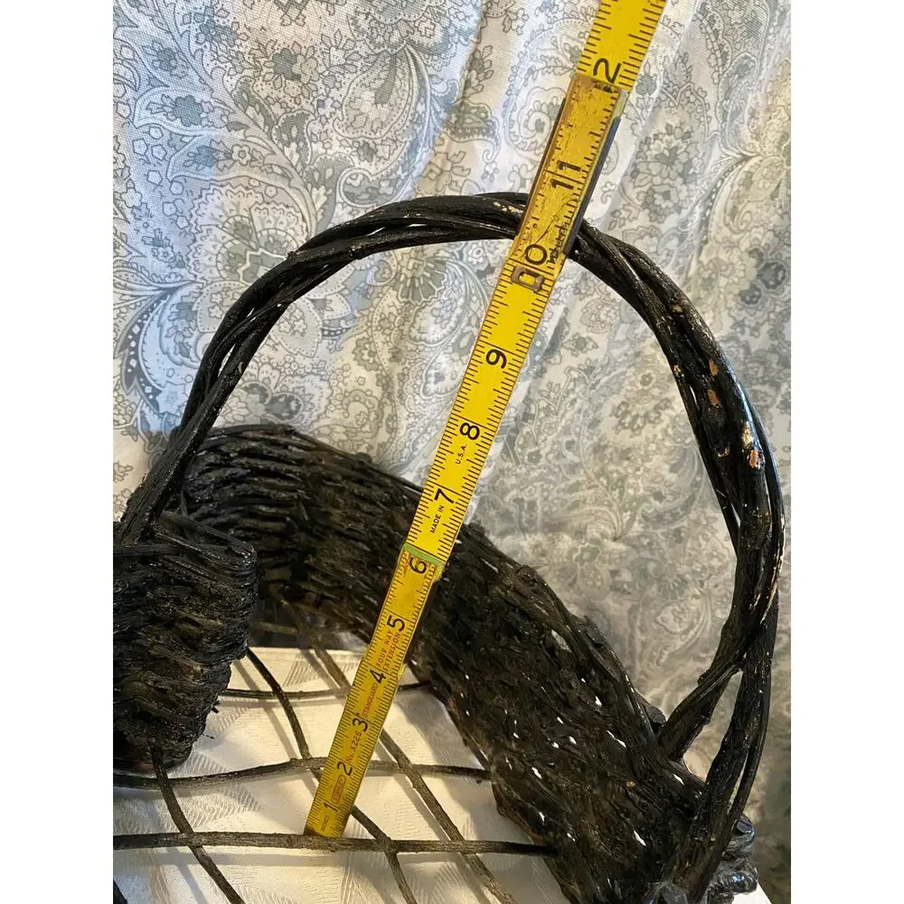 Valentines, Easter Rustic Vine Woven Heart Shaped Black Basket w/‎ Excelsior